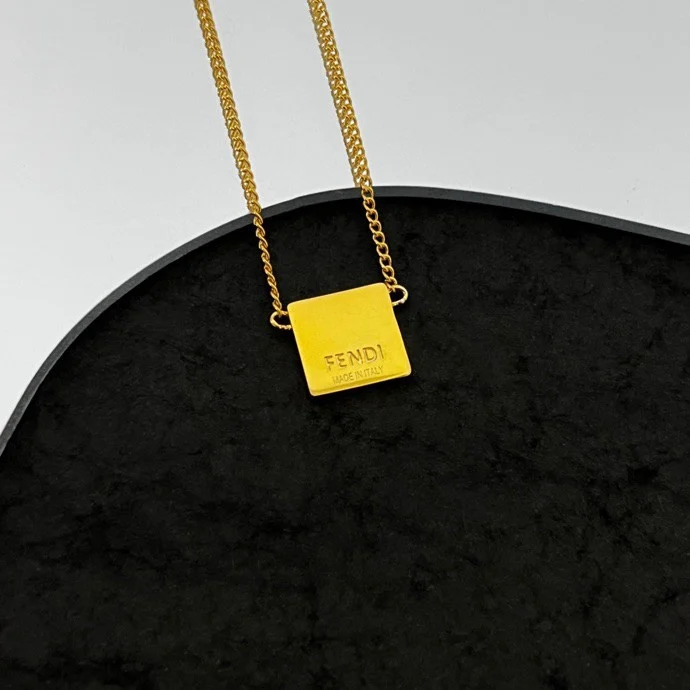 Fendi necklace 10lyr6 (6)